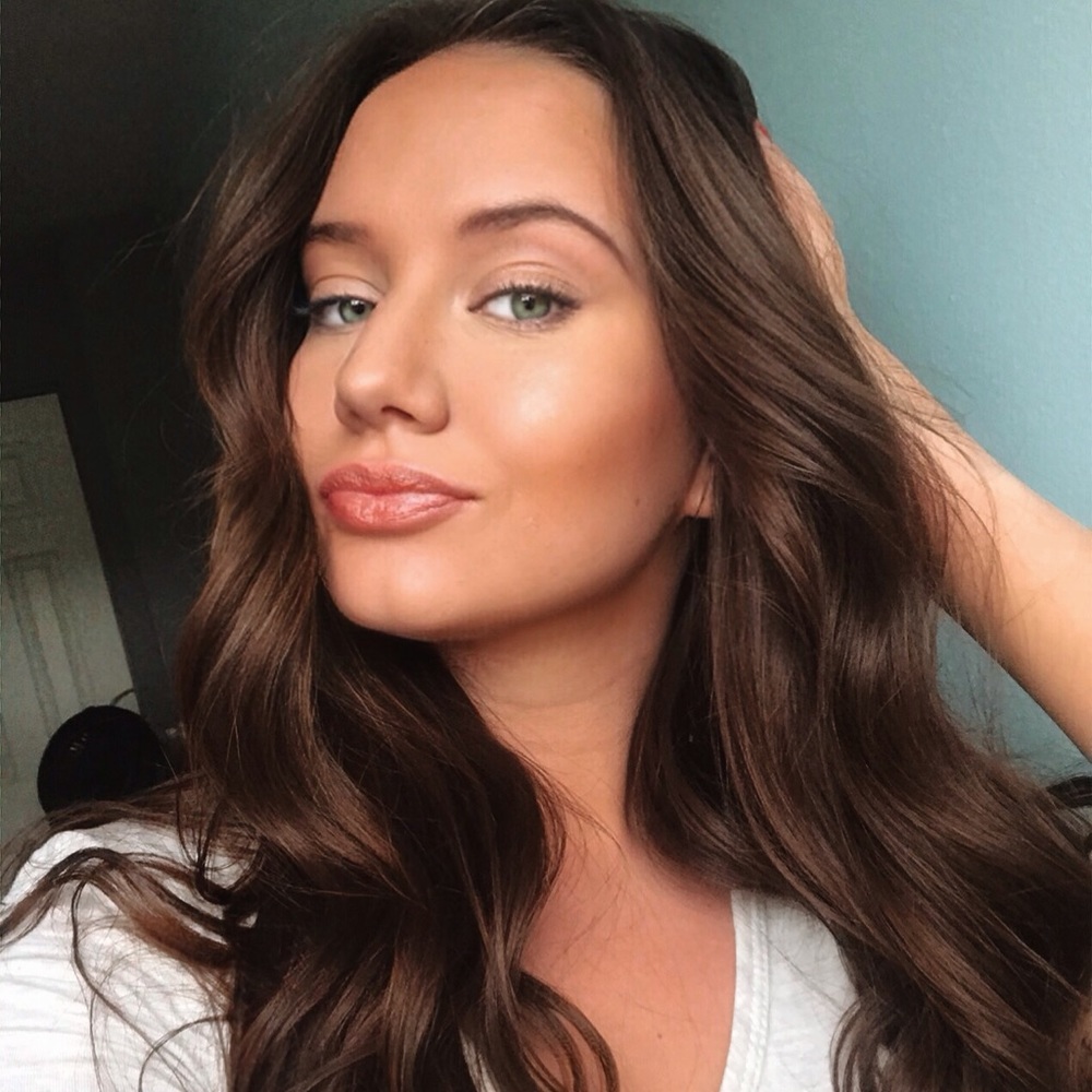 Meet your Posher, Abbey